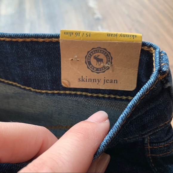 NWT Abercrombie & Fitch Skinny Jeans - Picture 5 of 9